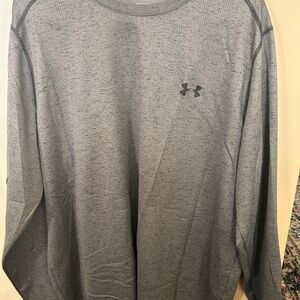 Under Armour Men's Gray Shirt